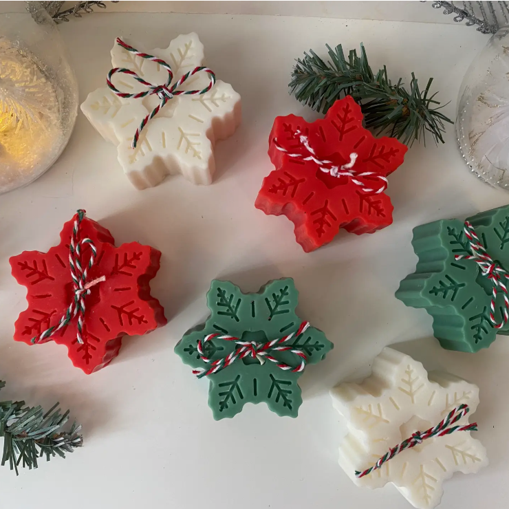 Christmas snowflake candle in box - [shop_name Strathaven] [womens clothing]