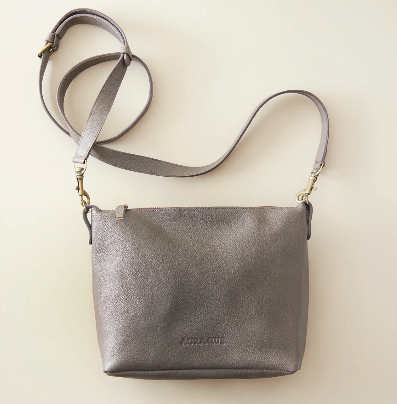 Aura Que Atilo leather handbag