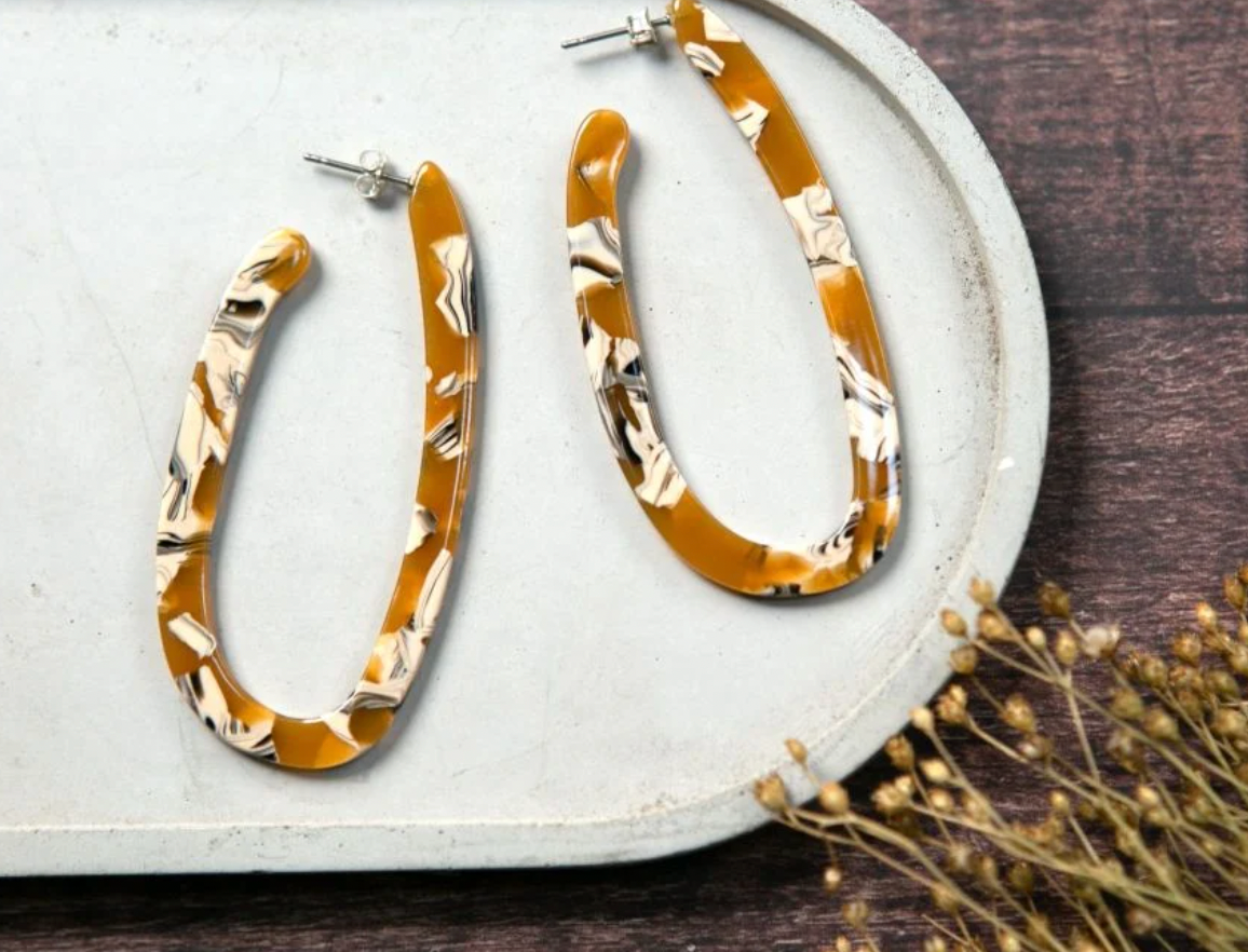 The Old Farmhouse jewellery Dangly hoops earrings in various colours