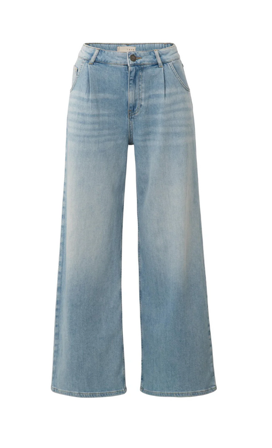 Yaya light blue jeans with wide legs (L30)