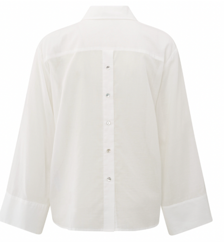 Yaya boyfriend blouse with buttons on back in off white