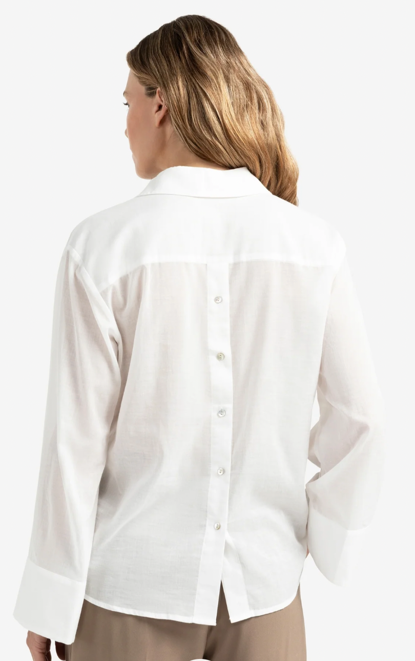 Yaya boyfriend blouse with buttons on back in off white