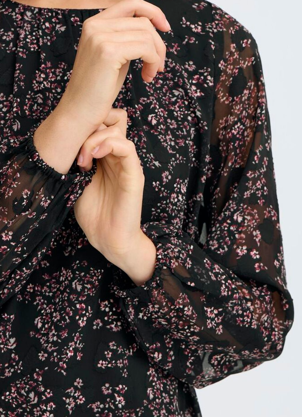 Fransa Chay blousey top in black and wine