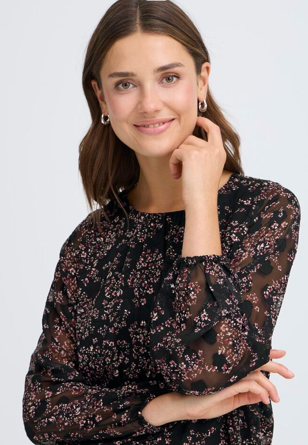 Fransa Chay blousey top in black and wine