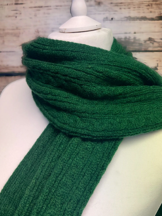 Jess & Lou Cable knit plain scarf