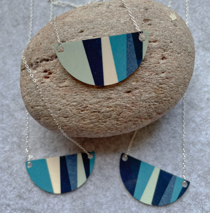 Jenni Douglas small arc Strata necklace in teal - [shop_name Strathaven] [womens clothing]