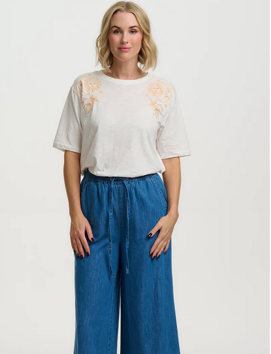 Sugarhill Brighton Kinsley oversized t-shirt - [shop_name Strathaven] [womens clothing]