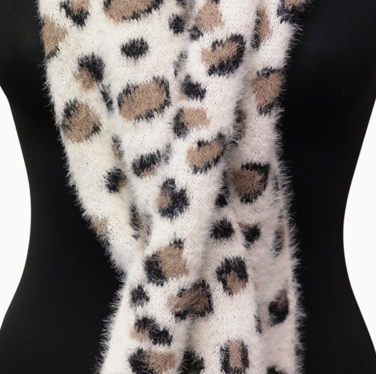 Jess & Lou leopard print pull through scarf